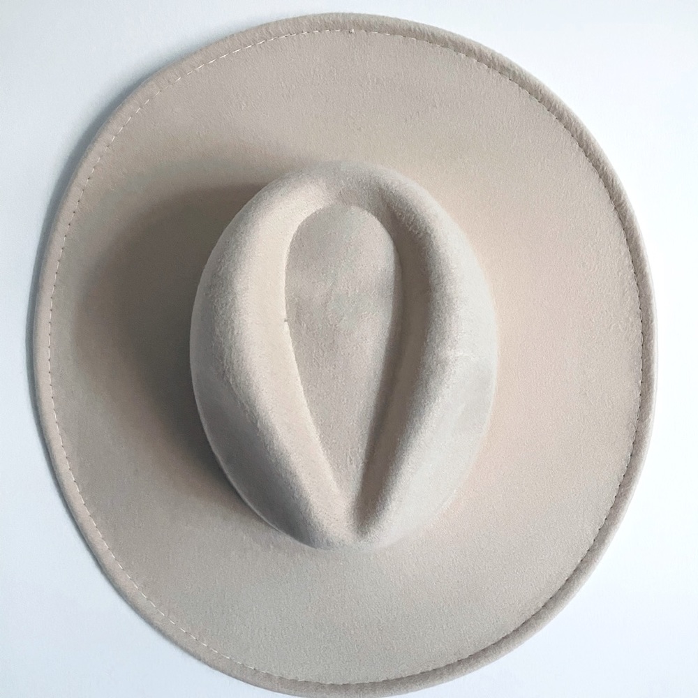 Carly Jean Los Angelos Fallon Hat